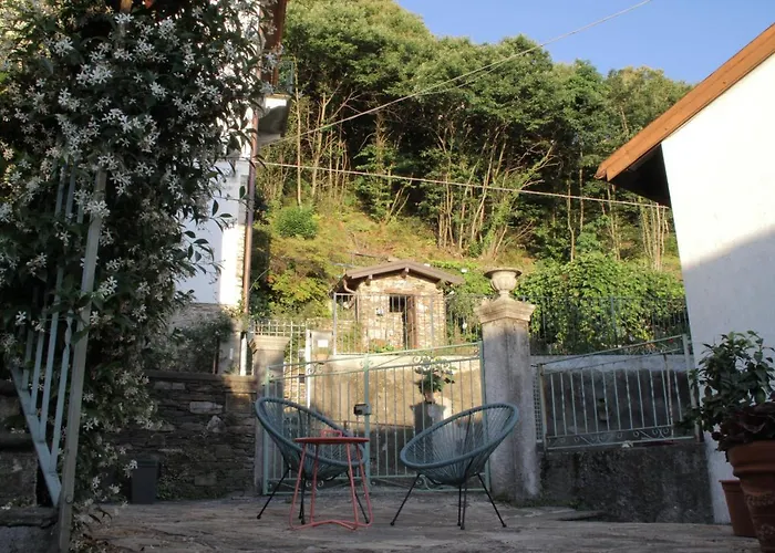 فندق مبيت وإفطار Il Poggiolo ستريزا